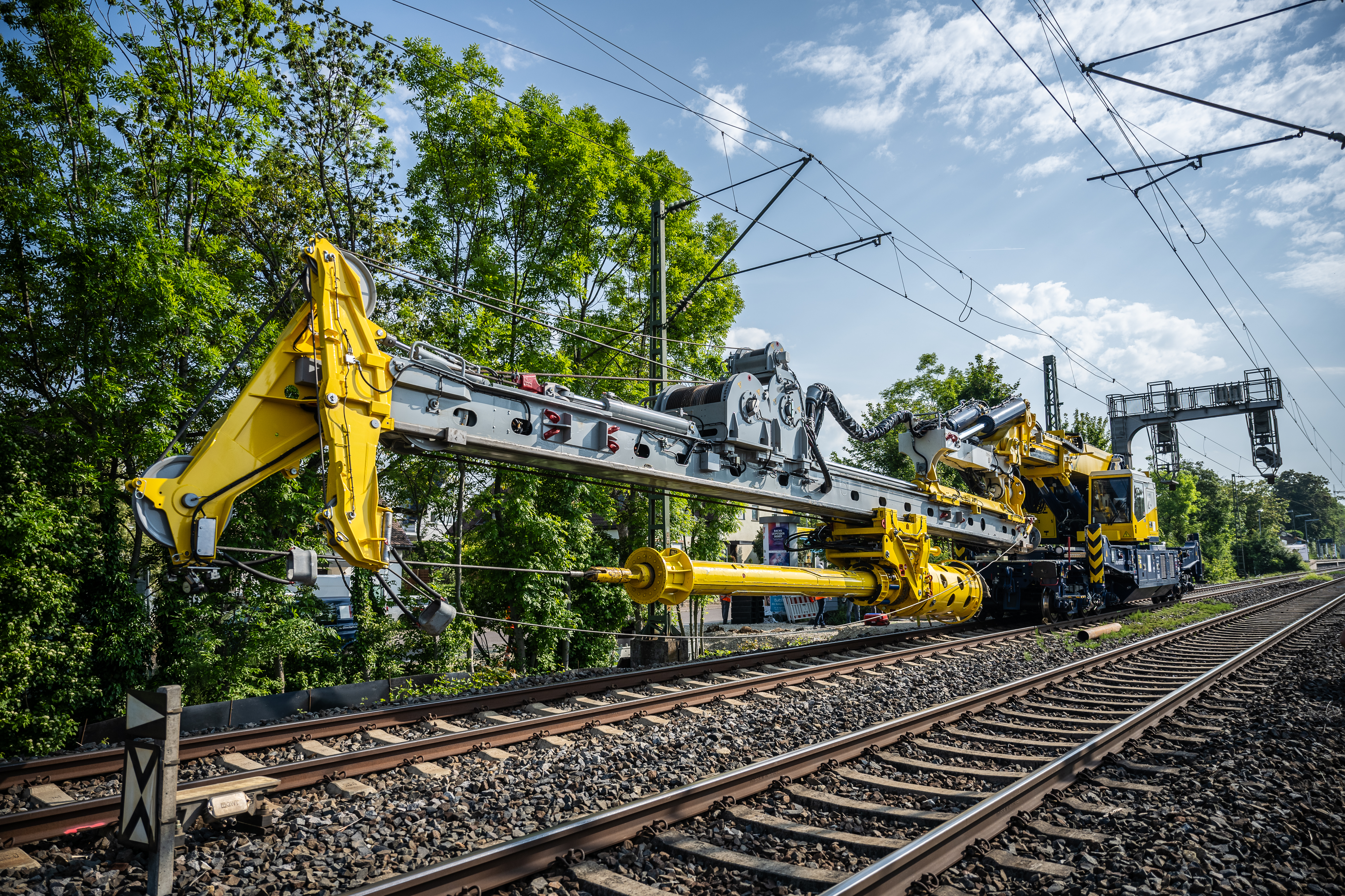 Track piler (track-bound piling rig) of RTG Rammtechnik GmbH