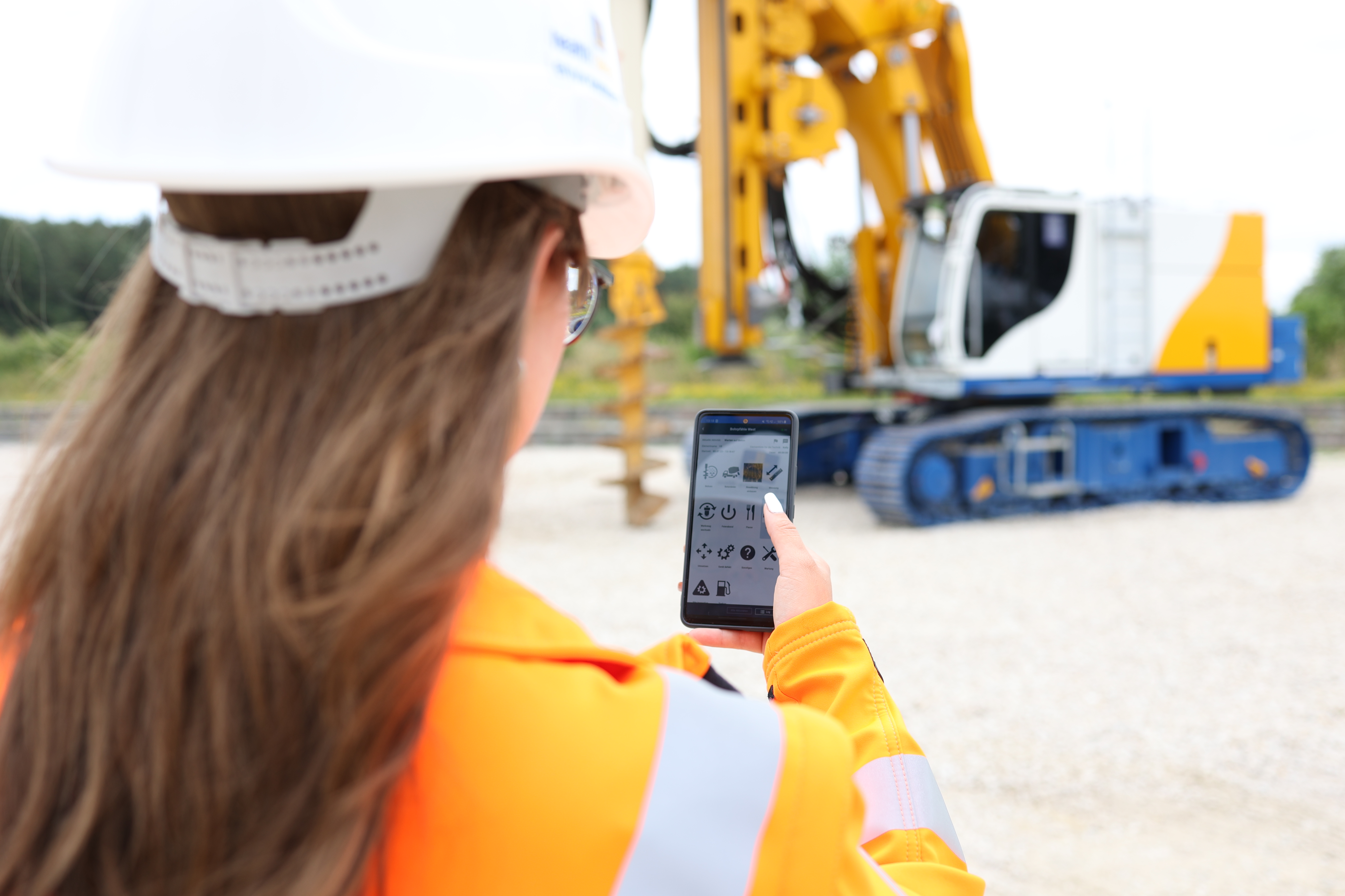 Bauer Maschinen offers numerous digital solutions