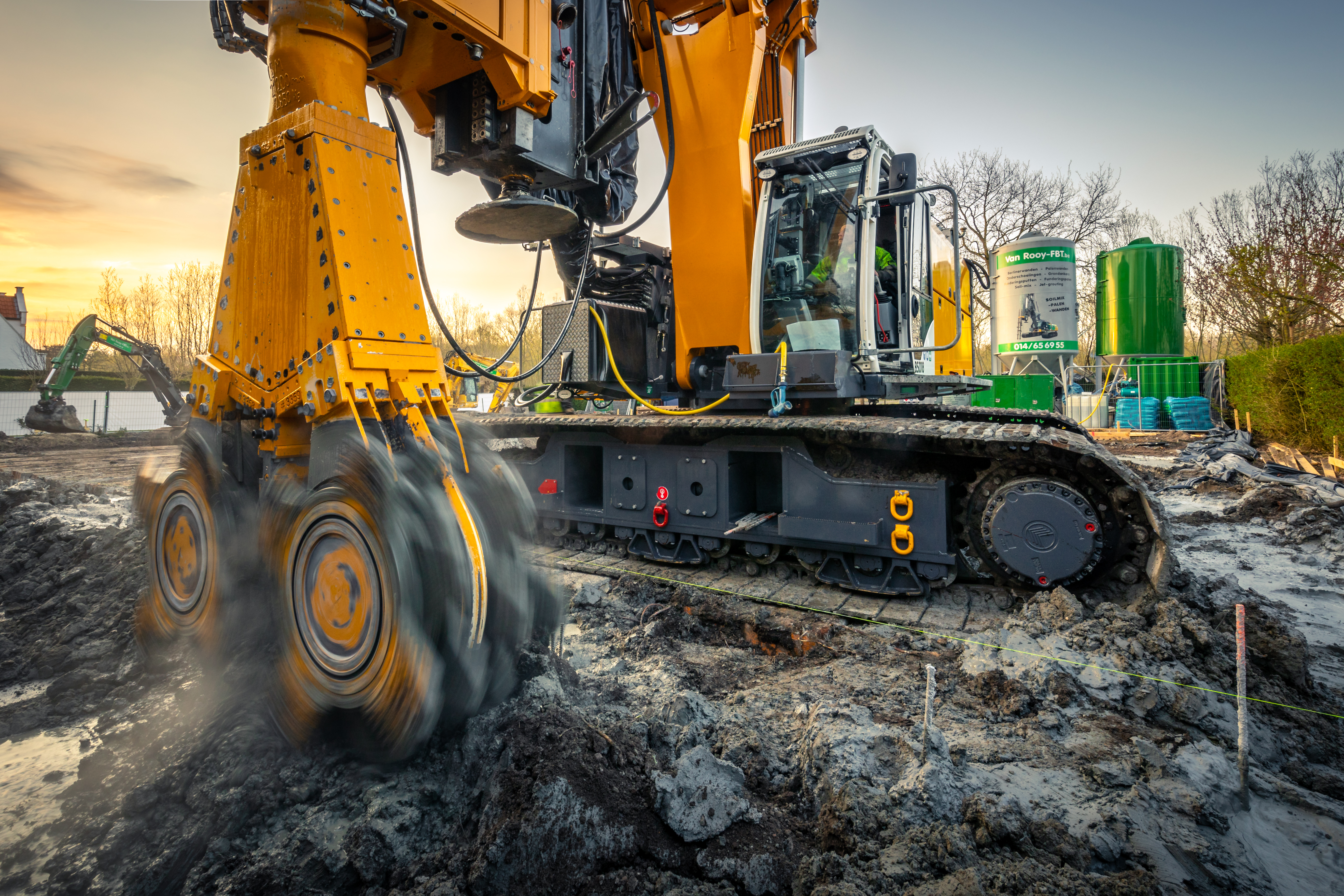 Because existing soil is used as a construction material in Cutter Soil Mixing (CSM), construction site transports are significantly reduced.