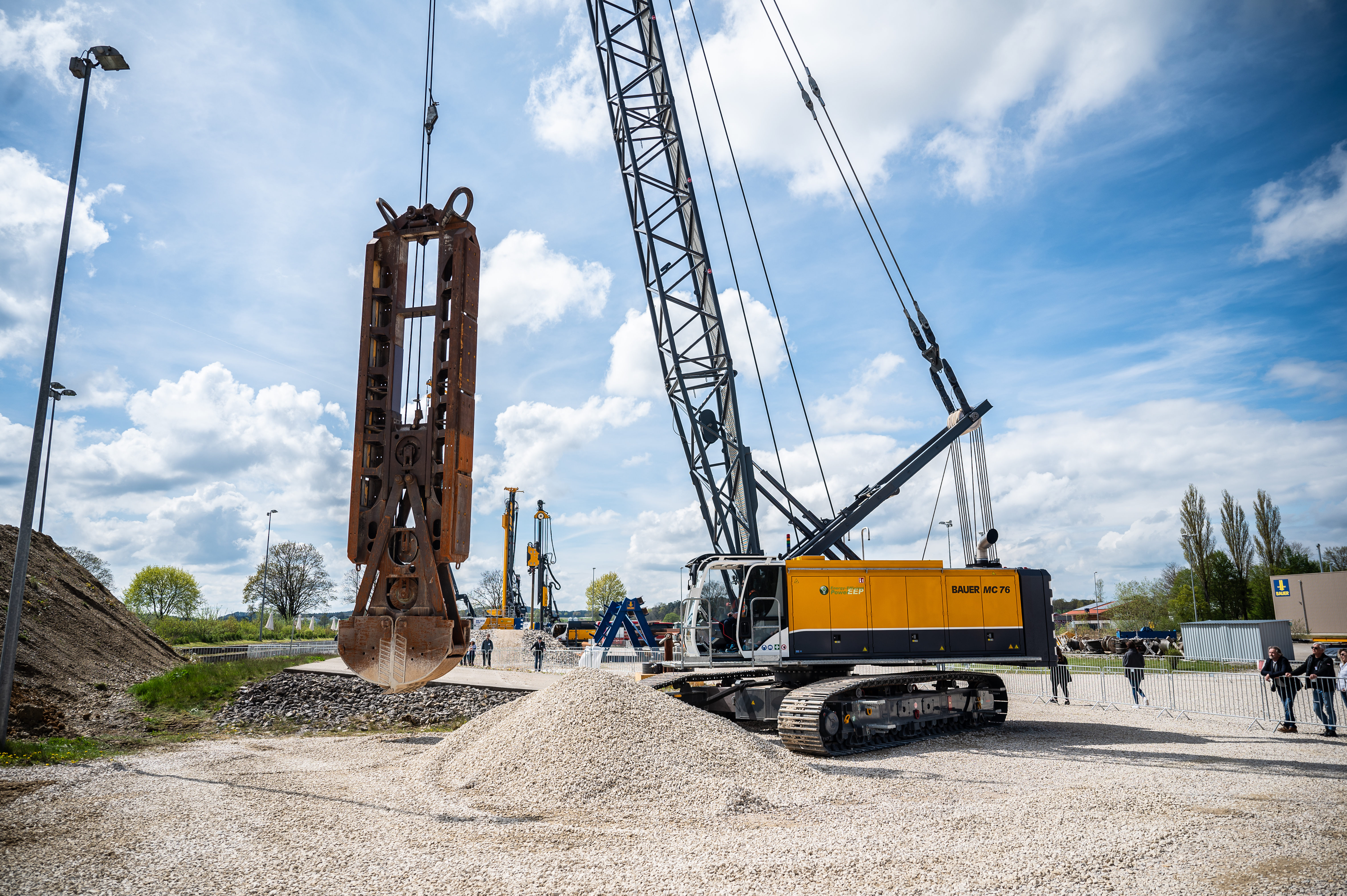 Bauer grab systems prove their reliability in the production of grabbed diaphragm walls.
