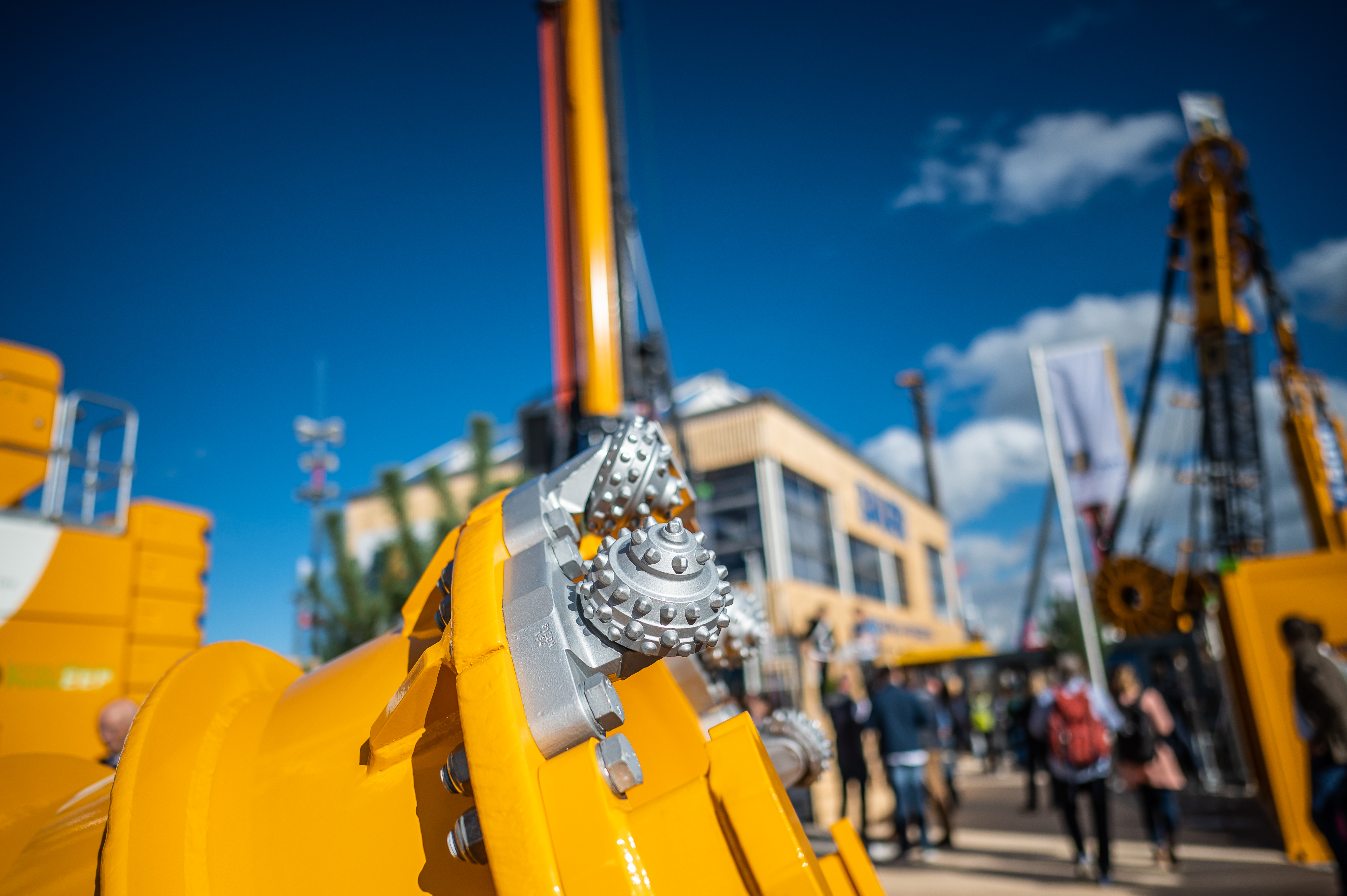 Photos and films of BAUER Maschinen GmbH can be found here.