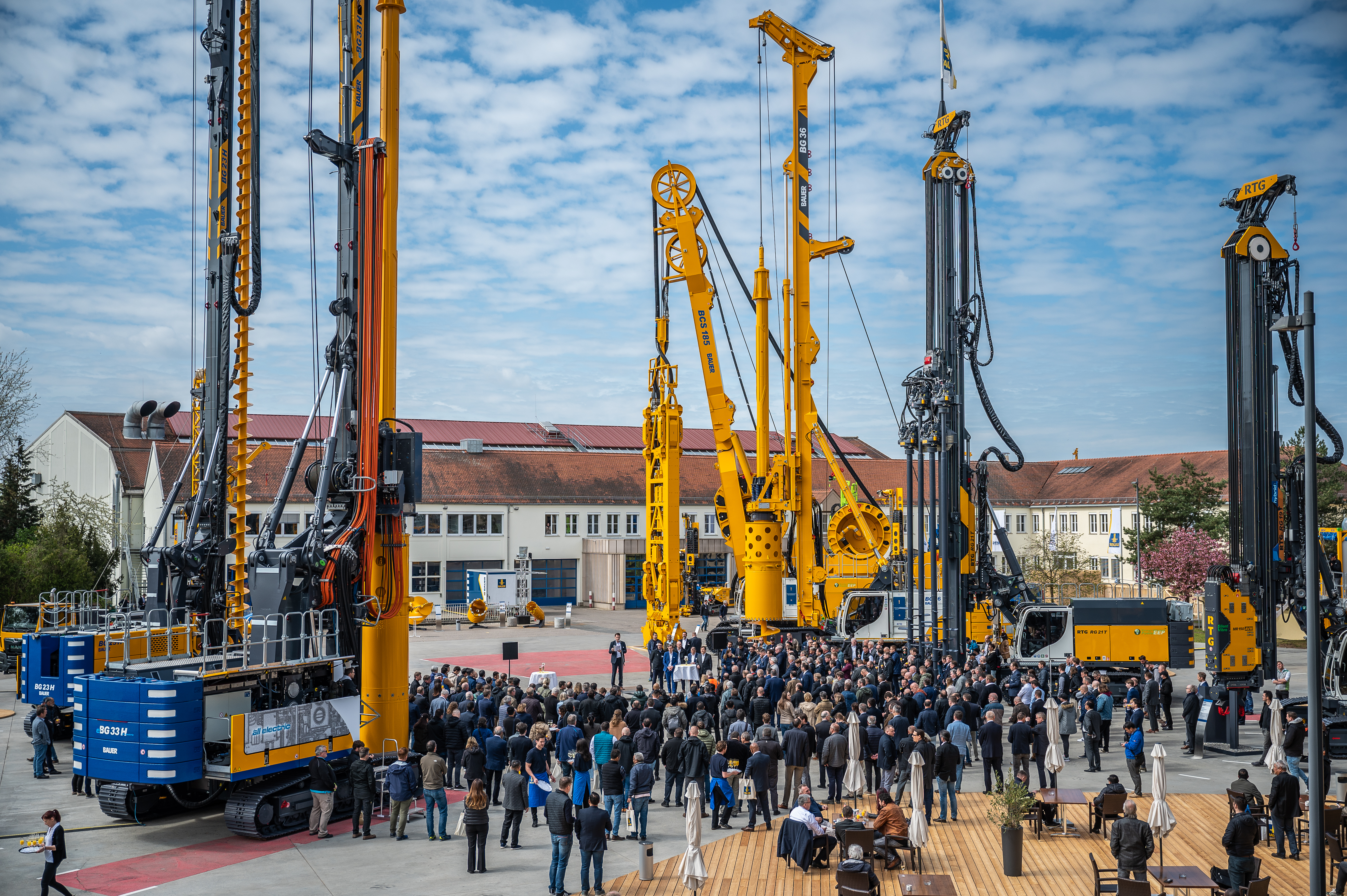 Press releases of BAUER Maschinen GmbH