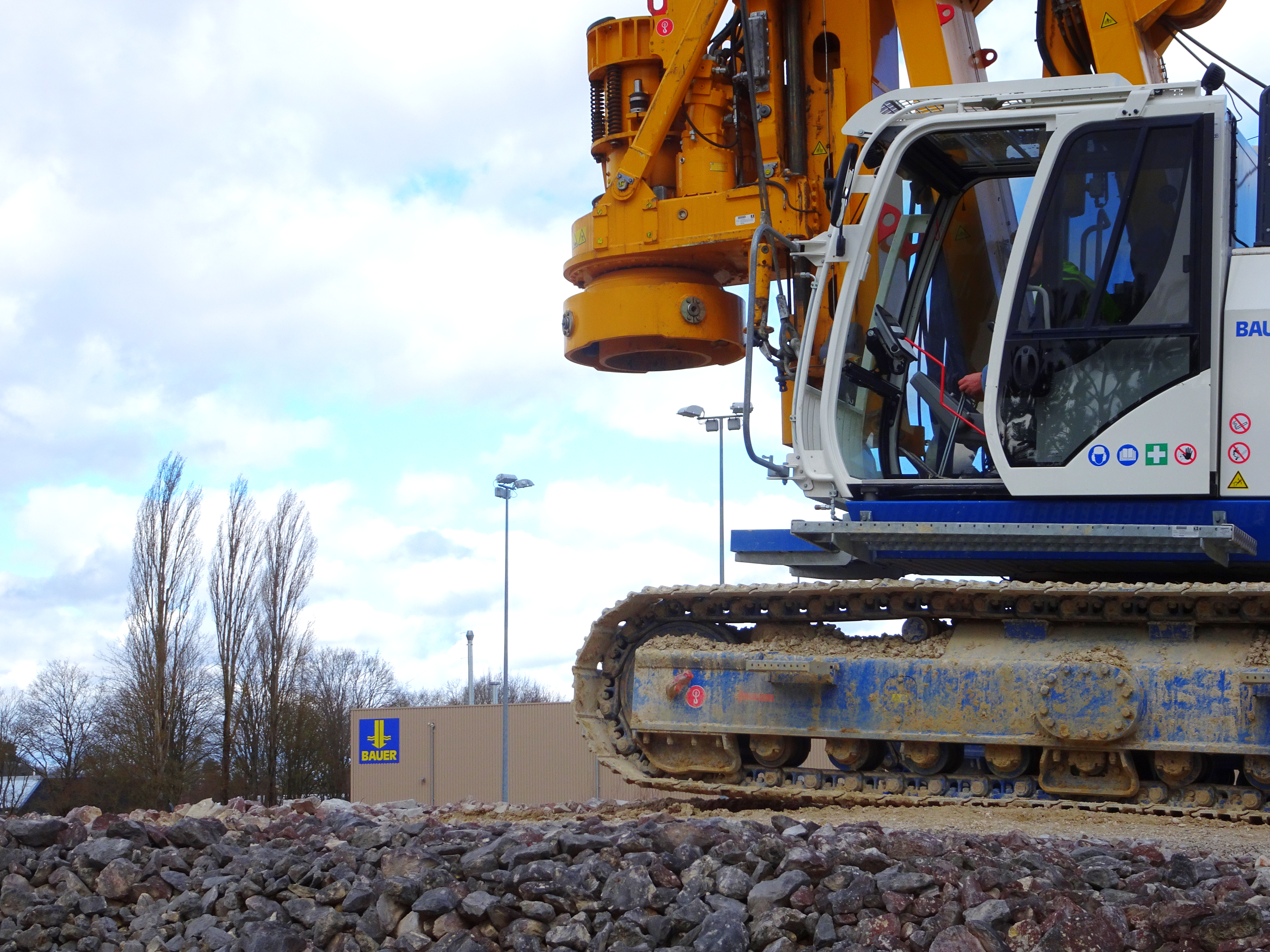 The operator training from the BAUER Training Center will turn you into an expert in no time. 