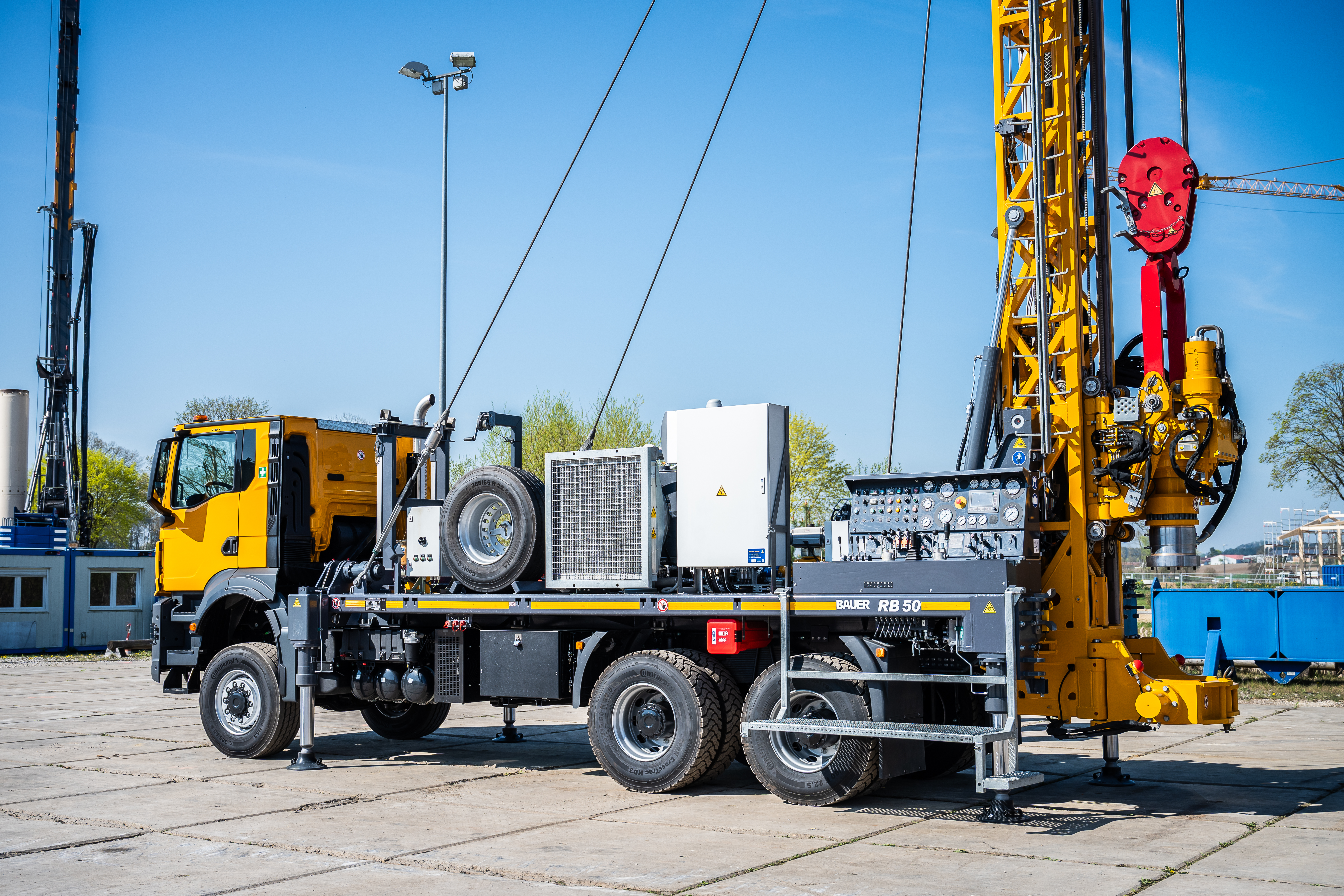 BAUER Maschinen Mobile Drehbohranlage RB 50