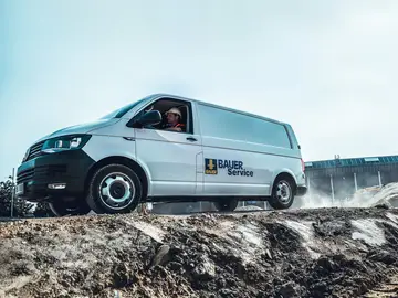 We offer original spare parts, wear parts, maintenance packages and drilling tools for your Bauer equipment.