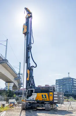 Die eRG 19 T hybrid der RTG Rammtechnik ist erstmals in Berlin im Einsatz.